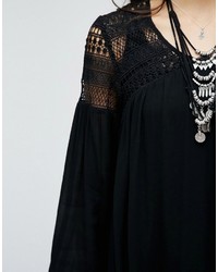 Черное кружевное платье от Glamorous