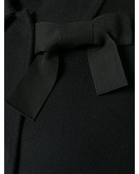 Черное пальто-накидка с вышивкой от Fendi