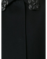 Черное пальто-накидка с украшением от Fendi
