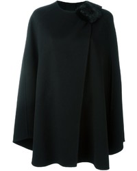 Черное пальто-накидка от Ermanno Scervino