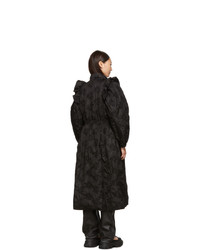 Женское черное пальто с вышивкой от Moncler Genius