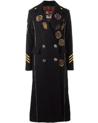 Женское черное пальто с вышивкой