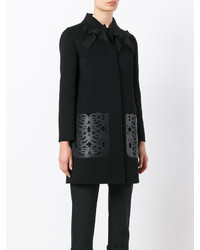 Женское черное пальто с геометрическим рисунком от Fendi