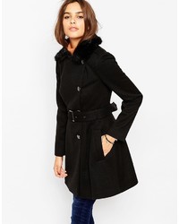 Черное пальто с меховым воротником от Asos