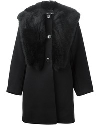 Черное пальто с меховым воротником от Giorgio Armani