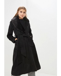 Черное пальто с меховым воротником от LOST INK