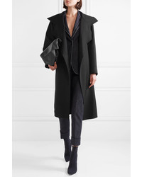 Женское черное пальто от Akris