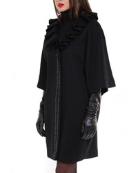 Женское черное пальто от Heresis