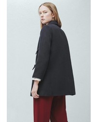 Женское черное пальто от Mango