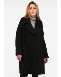 Женское черное пальто от SFN
