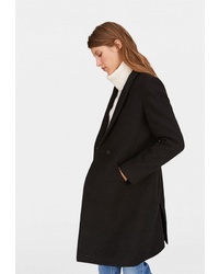 Женское черное пальто от Stradivarius