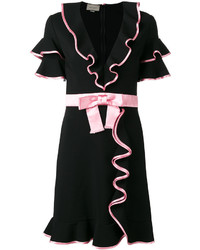 Черное платье прямого кроя с рюшами от Gucci