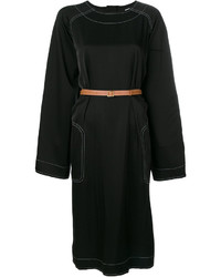 Черное платье прямого кроя от Loewe