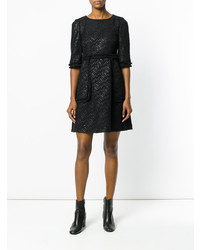 Черное платье прямого кроя от Talbot Runhof