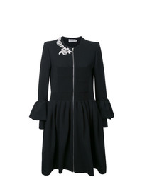 Черное платье-рубашка с украшением от Preen by Thornton Bregazzi