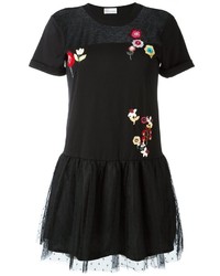 Черное платье с вышивкой от RED Valentino