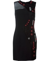 Черное платье с вышивкой от Versace
