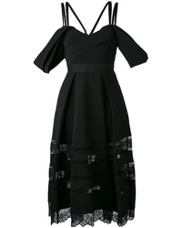 Черное платье с открытыми плечами от Self-Portrait