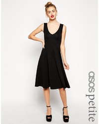 Черное платье с плиссированной юбкой от Asos