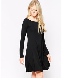 Черное платье с плиссированной юбкой от Vila