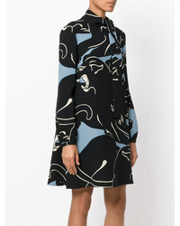 Черное платье с принтом от Valentino