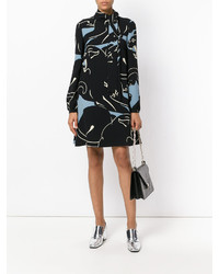 Черное платье с принтом от Valentino