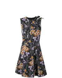 Черное платье с пышной юбкой с цветочным принтом от Victoria Beckham