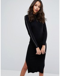Черное платье-свитер с украшением от Warehouse