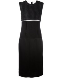 Черное платье-футляр в вертикальную полоску от DKNY