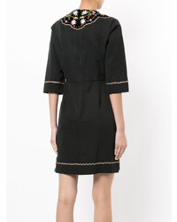 Черное платье-футляр с вышивкой от Vilshenko
