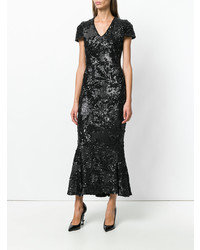 Черное платье-футляр с вышивкой от Talbot Runhof