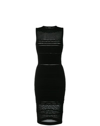 Черное платье-футляр с вышивкой от Twin-Set