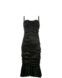 Черное платье-футляр с рюшами от Dolce & Gabbana