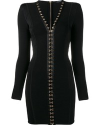 Черное платье-футляр от Balmain