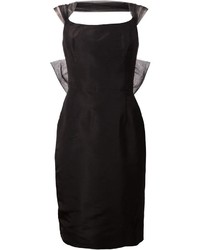 Черное платье-футляр от Oscar de la Renta