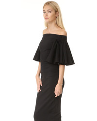 Черное платье-футляр от Aq/Aq