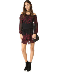 Черное платье от Joie