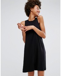 Черное платье от Monki