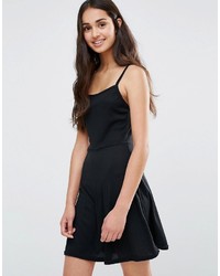 Черное платье от Daisy Street