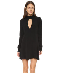 Черное платье от Flynn Skye