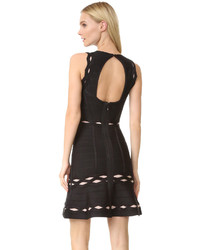 Черное платье от Herve Leger