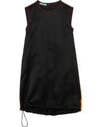 Черное платье от Prada
