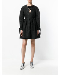 Черное платье от Fendi