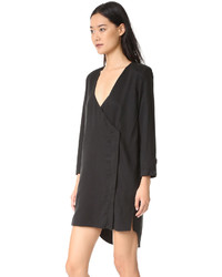 Черное платье от Won Hundred