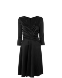 Черное сатиновое платье с запахом от Talbot Runhof