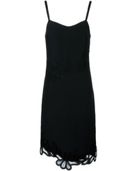 Черное шелковое платье с вышивкой от Victoria Beckham