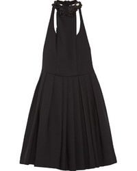 Черное шелковое платье с украшением от Fendi