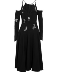 Черное шелковое платье с украшением от Preen by Thornton Bregazzi