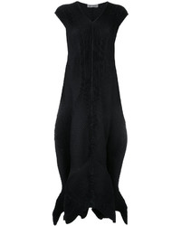 Черное шелковое платье от Issey Miyake
