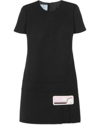Черное шерстяное платье прямого кроя от Prada